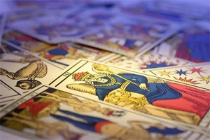 The Evolution of Tarot Cards Through the Centuries